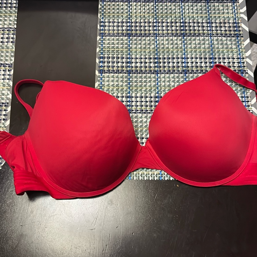 PINK Victoria's Secret Bold Red Bra